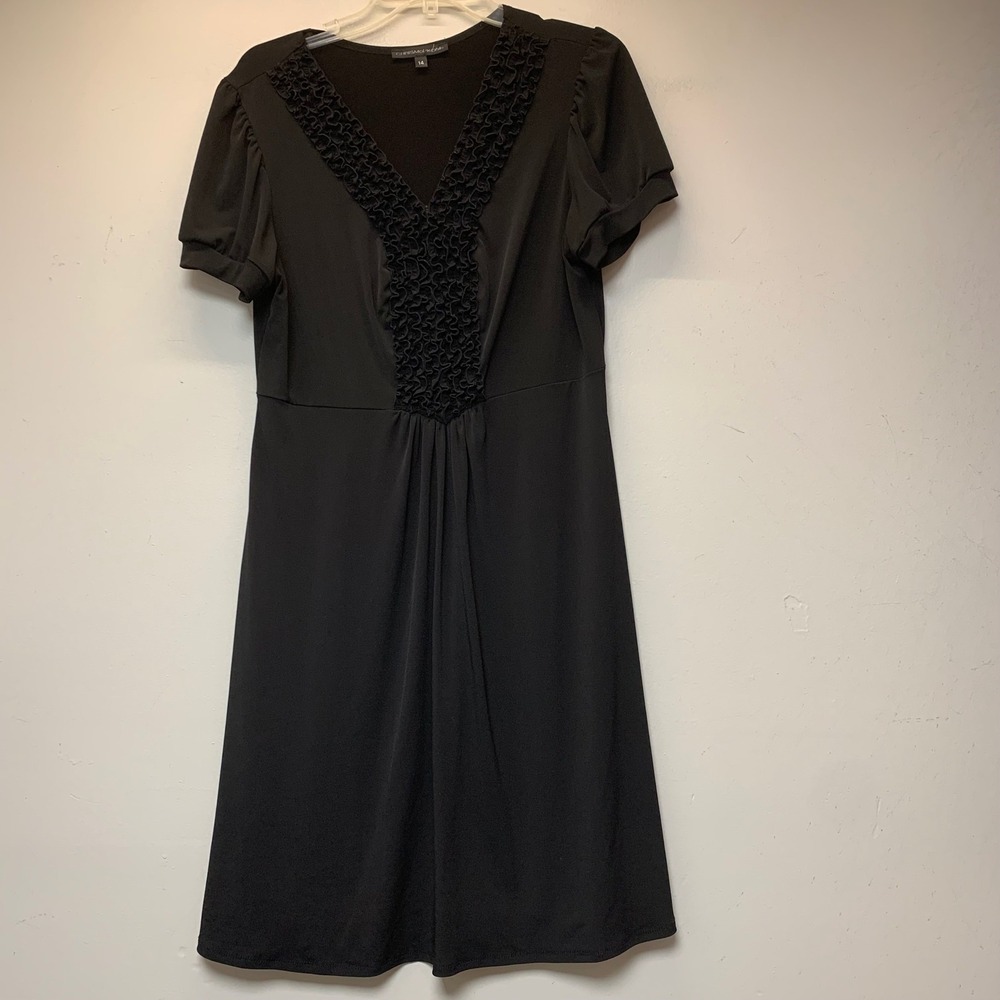 Chris McLaughlin Dress Womens 14 Black Excellent Ruffle V-Neck A-Line Short